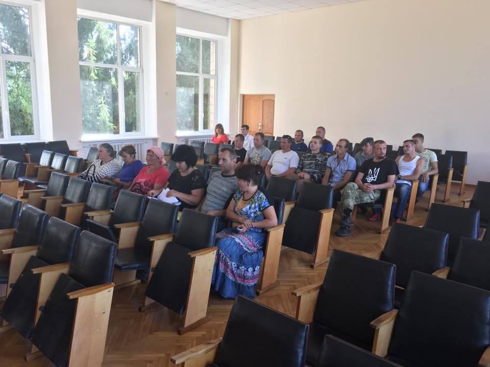 Полтавський Держгеокадастр виділив землю 29 атовцям із Гребінки _5