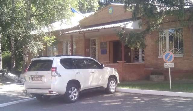 Машівський суддя Ряднина забув задекларувати елітний джип за 1.6 млн грн_1