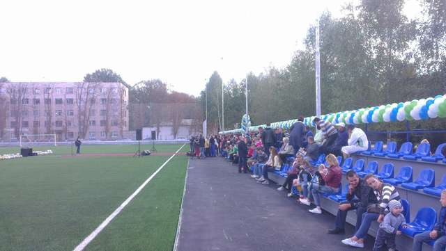 Оновлений стадіон «Динамо» відкрили в Полтаві _1