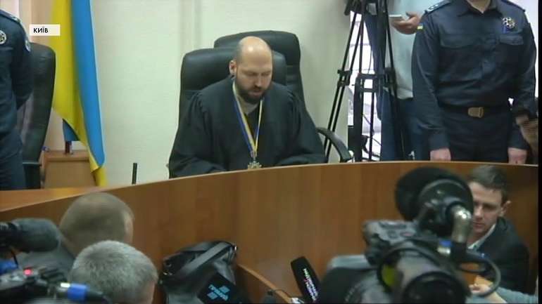 Обрання запобіжних заходів для фігурантів справи