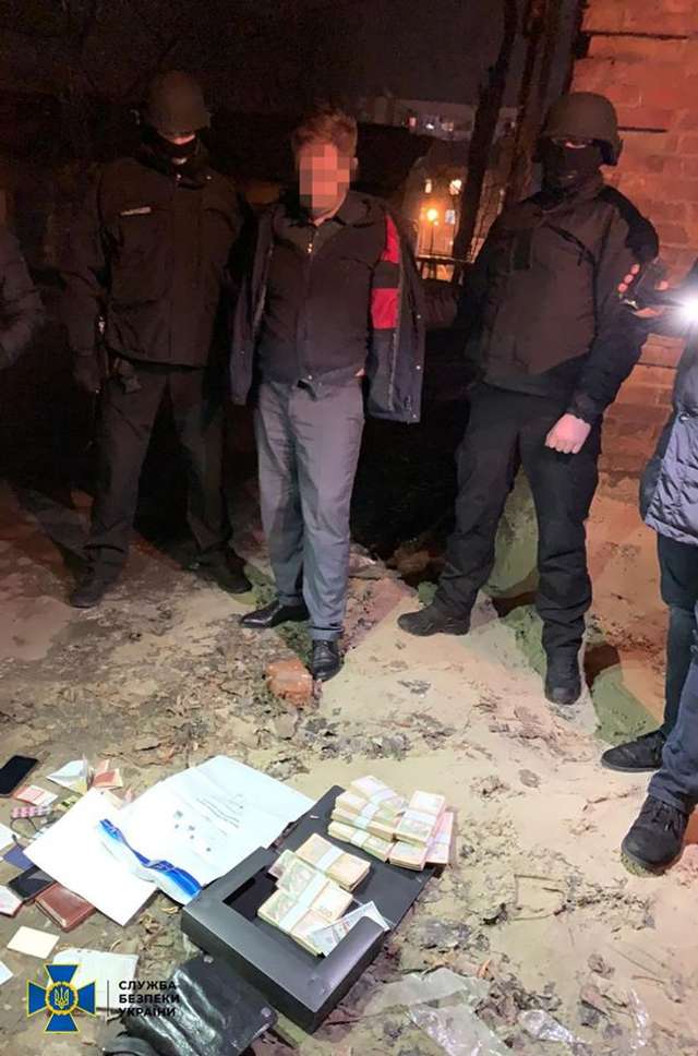 СБУ викрила хабарників-високопосадовців у власних рядах_1