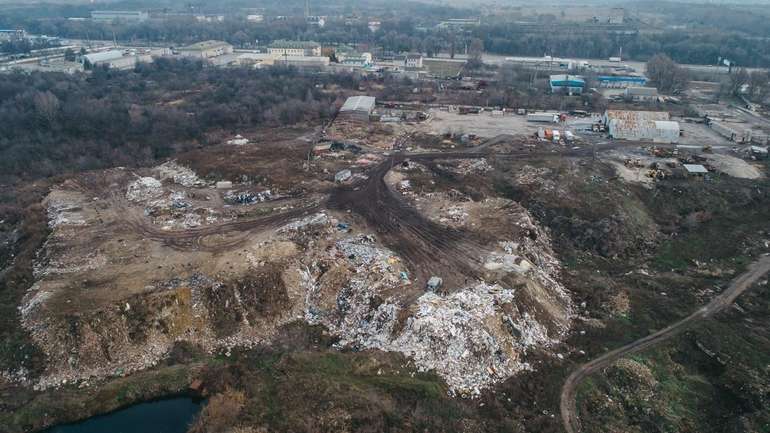 В Дніпрі на сміттєзвалищі знайшли мертву новонароджену дитину