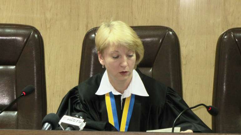 Полтавська суддя Гольник продовжує піаритися на справах Мамая