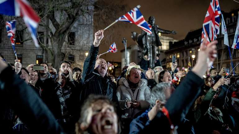 Британці влаштували масові гуляння з нагоди Brexit: фото, відео