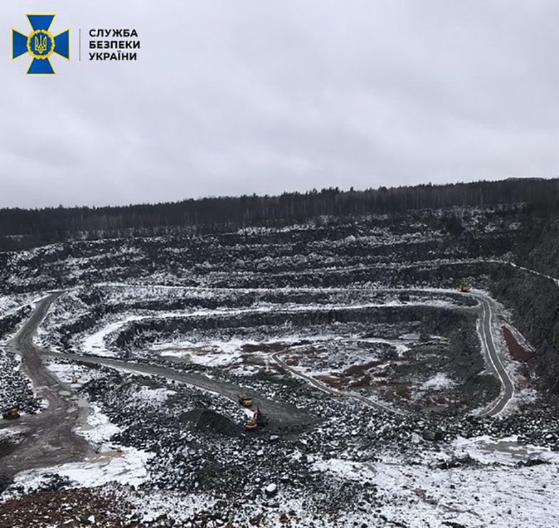 СБУ зупинила розкрадання граніту у Житомирській області
