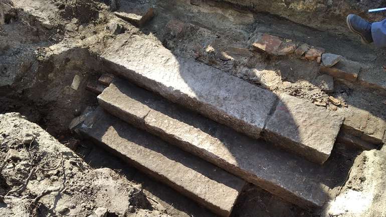 У центрі Запоріжжя знайдено фундамент торговища середини ХІХ сторіччя