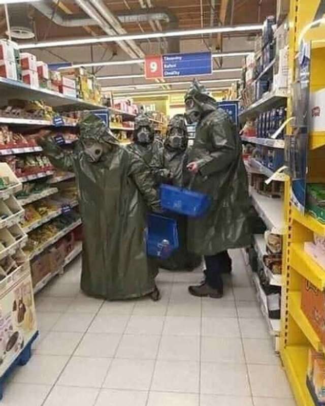 Мешканці Естонії у паніці спустошують крамниці через коронавірус_1