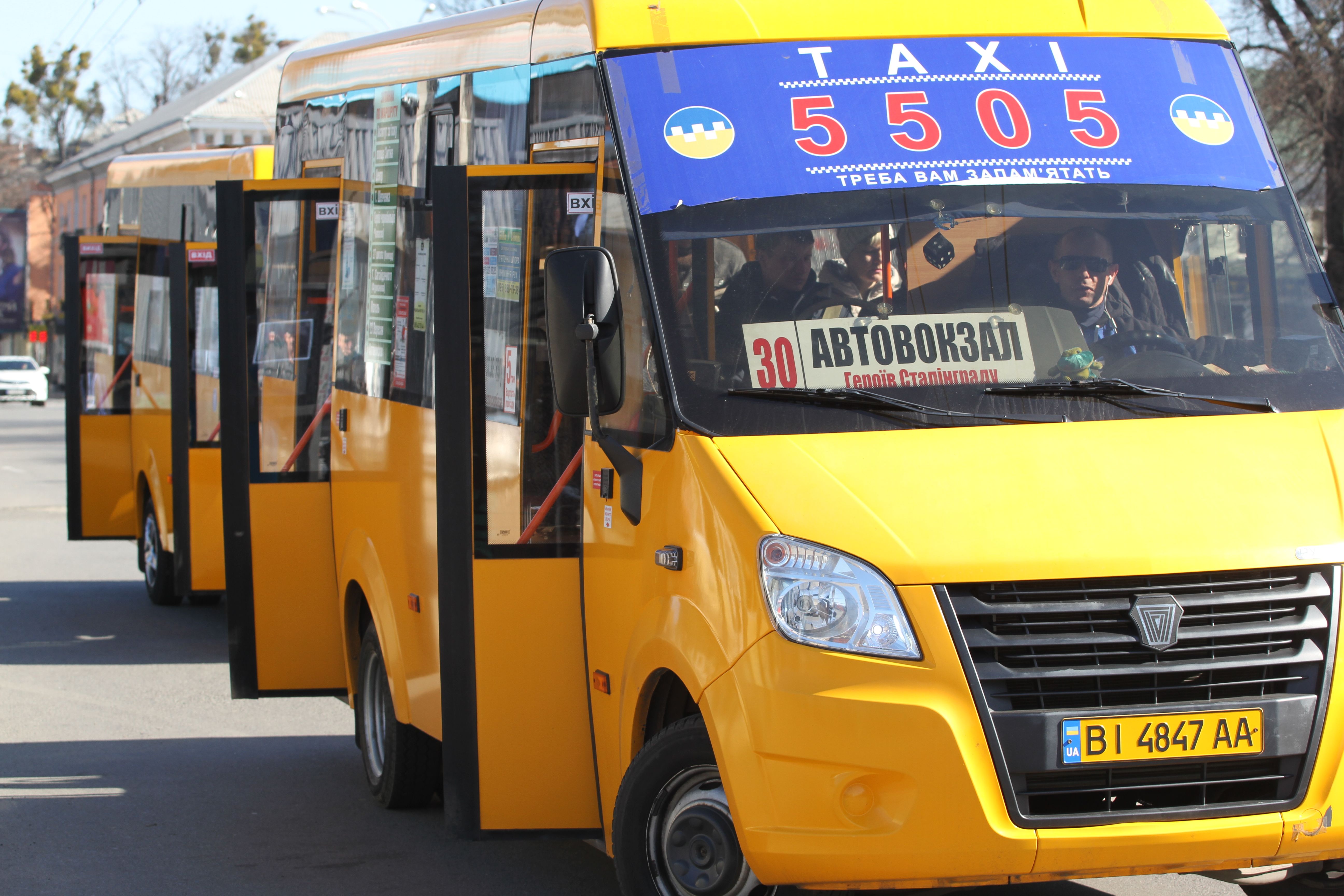 Напівпорожні маршрутки і відсутність медичних масок у аптеках – як Полтава живе в режимі карантину_5