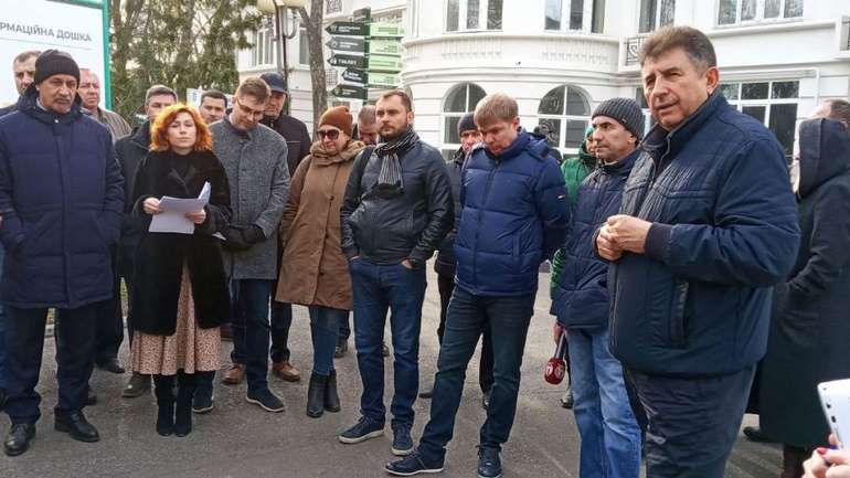 Удовіченко й Лоза попросили в бізнесу грошей на медицину, маючи мільйонні бюджети