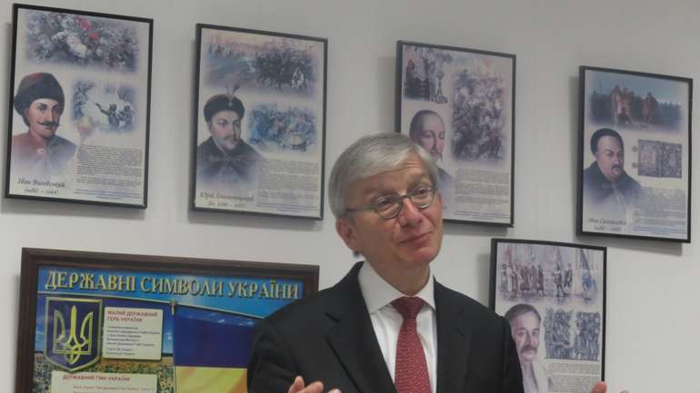 Євген Чолій