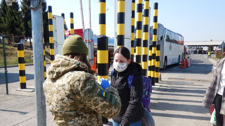 Із-за кордону повернулося майже 6,5 тис. українців