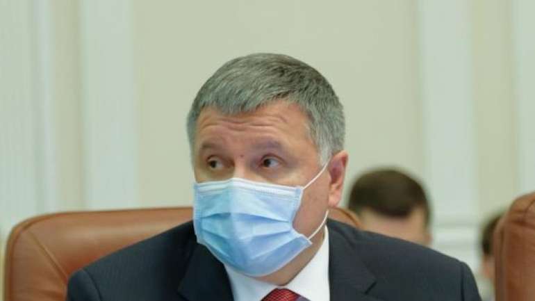 Карантин триватиме принаймні до травня – Аваков
