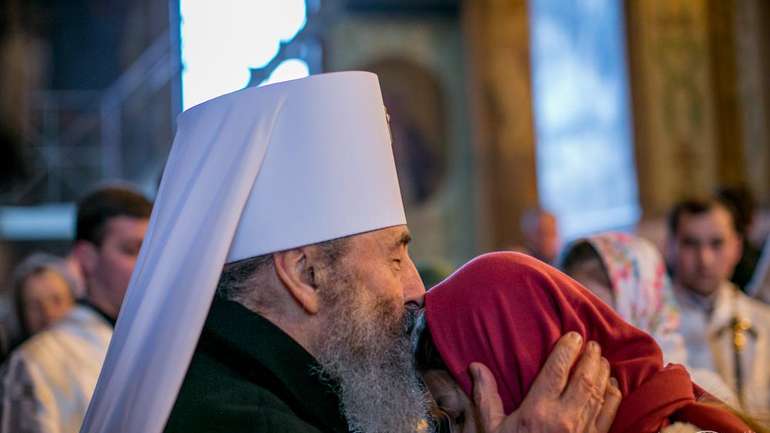 У голови УПЦ МП Онуфрія після зустрічі з хворим на коронавірус Новинським піднялася температура