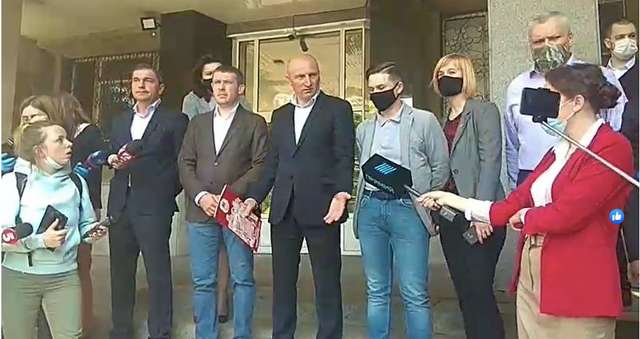 Міського голову Черкас разом з нардепом Бондарєвим не впустили на допит_1