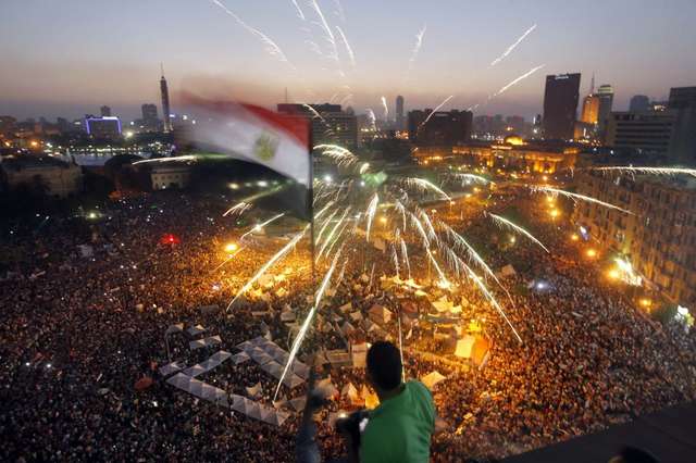 Сфінкси на площі Тахрір для влади Єгипту наче «йолка» на Майдані для Януковича_2