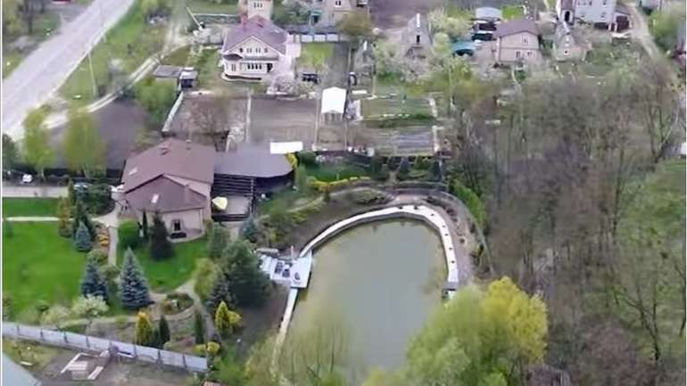 Дім в якому живе Іван Баканов