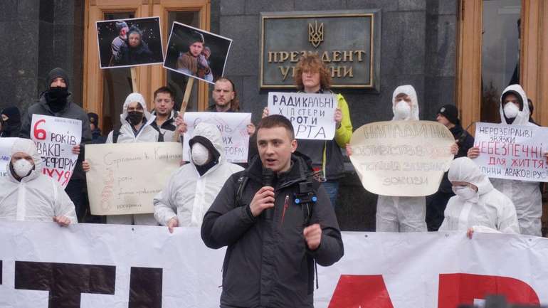 Активіст Стерненко записав відео про Авакова, мусорів, зґвалтування та вбивства