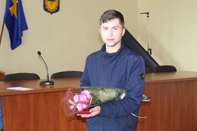 Дмитро Коновод із орденом