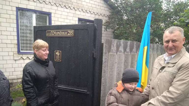 У Гребінці малеча полеглих захисників України отримала подарунки до Дня захисту дітей