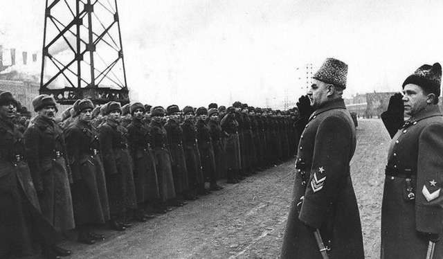 Справжнім визволителем Полтави був українець Кулик, а не росіянин Зигін_3