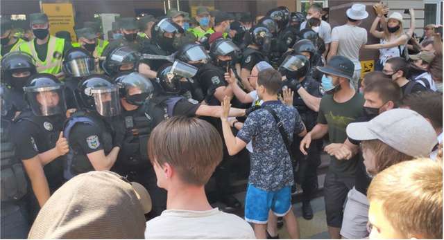 Суд продовжує обирати запобіжний захід активісту Стерненку_1