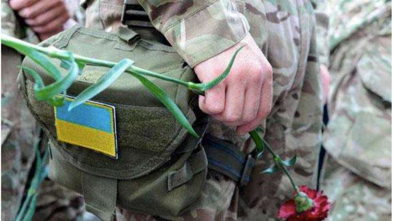 Знову втрати: на Донбасі загинув український військовий
