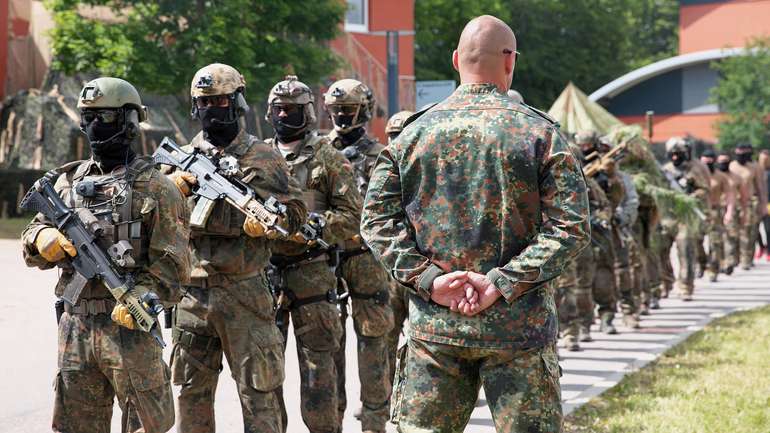 Уряд Німеччини розформує елітний загін через спецпризначенців-неонацистів