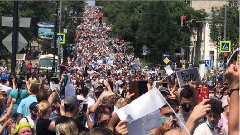 У кількох містах Далекого Сходу поновилися масові антипутінські протести