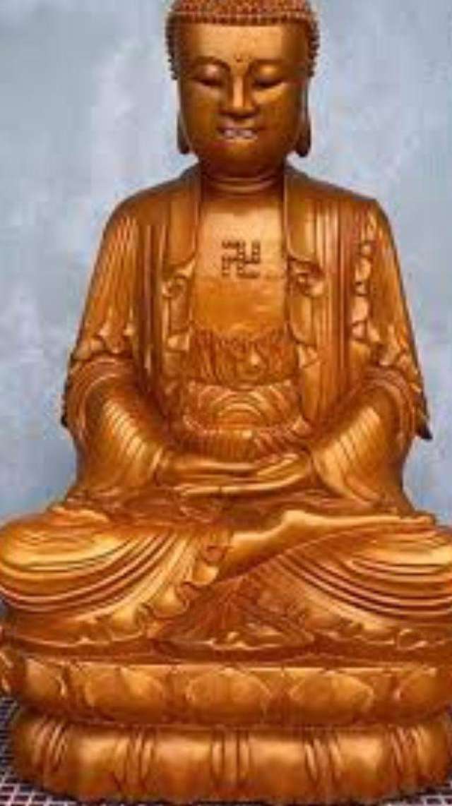 Код на будду. Хинаяна буддизм. Хинаяна малая колесница. Буддизм Тхеравада /хинаяна Будда. Хинаяна махаяна ваджраяна.