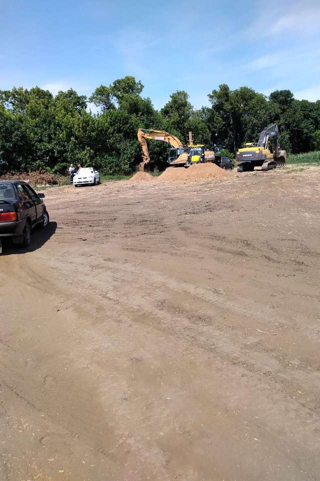 Мешканці села Пащенки закликали Синєгубова зупинити незаконний видобуток корисних копалин_5