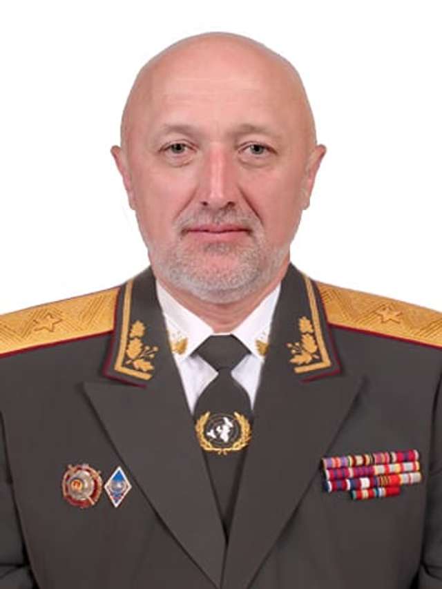 Долю аеропорту «Полтава» вирішуватимуть за чаркою і хамоном у ресторані «комісара» Головка_1