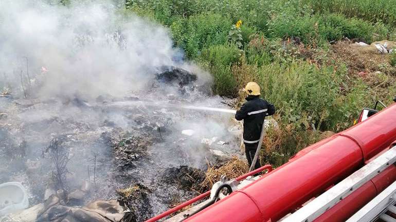 Полтавські вогнеборці ліквідували займання стихійного сміттєзвалища