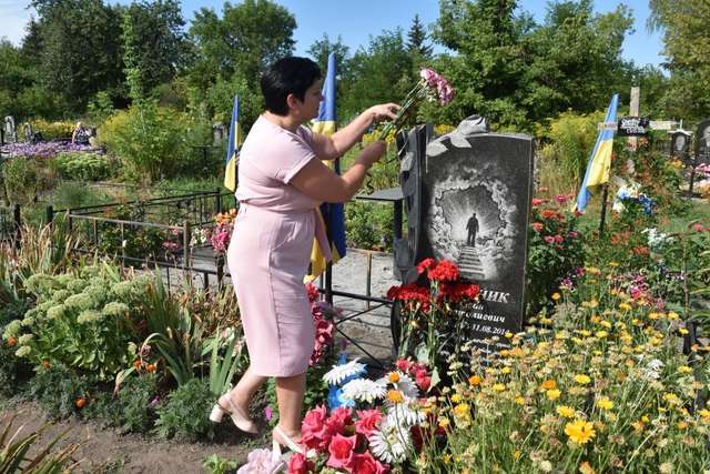 У Пирятині вшанували пам'ять полеглого у боях за Савур-Могилу земляка_1