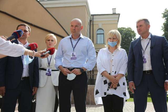 «Нам потрібні раби» – лідер партії Коломойського хоче, щоб українці батрачили вдома_1