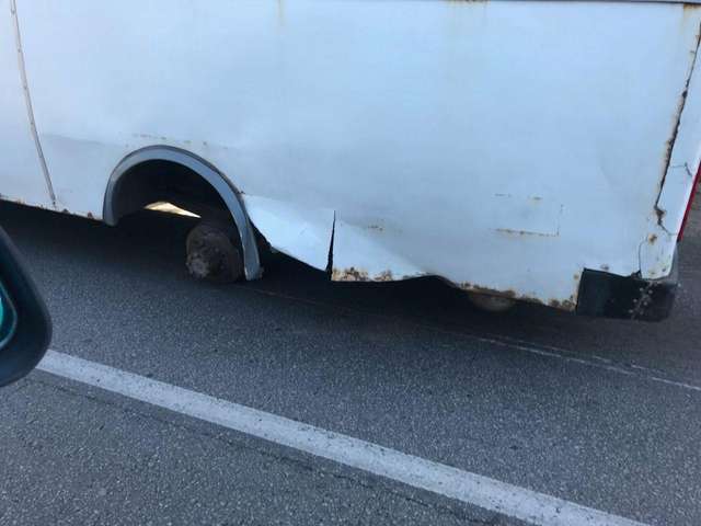 Маршрутні таксі кримінального злодія наражають людей на небезпеку_1