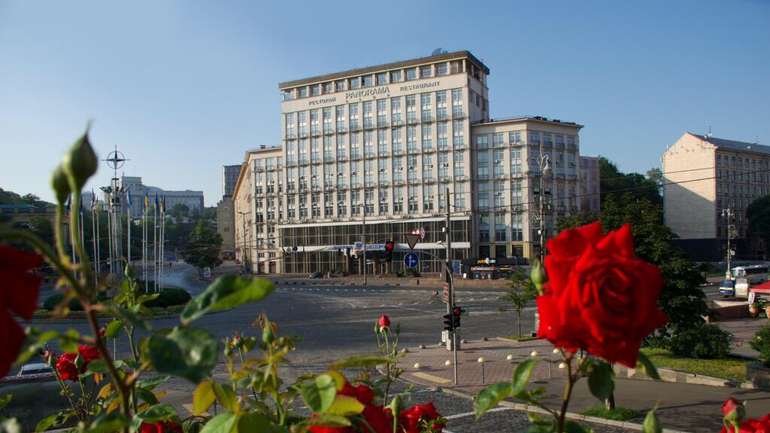 Олігархи з оточення Путіна вклалися у приватизацію готелю «Дніпро»