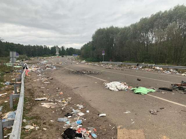 Хасиди покинули білорусько-український кордон залишивши після себе гори сміття_1
