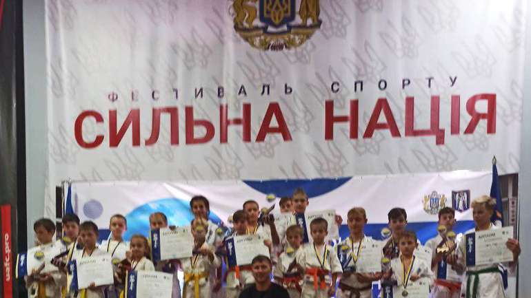 Юні каратисти Полтавщини продемонстрували свою майстерність на чемпіонаті в Києві
