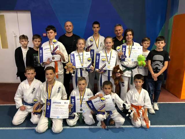 Юні каратисти Полтавщини продемонстрували свою майстерність на чемпіонаті в Києві_3