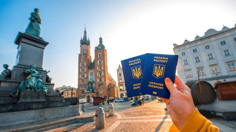 У Євросоюзі попередили Зеленського про ризики втрати безвізу через атаки на антикорупційні органи