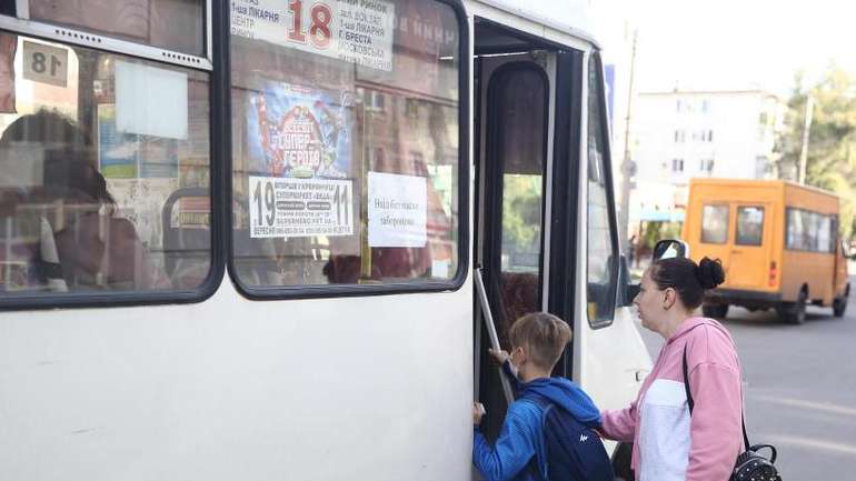 Школярі Кременчука не сплачуватимуть за проїзд у громадському транспорті