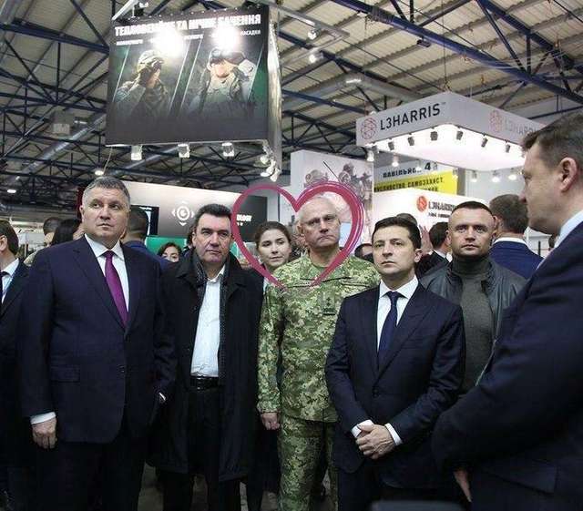 Головнокомандувач ЗСУ Хомчак одружився з головою Чернігівської ОДА 29-річною Ганною Коваленко_1
