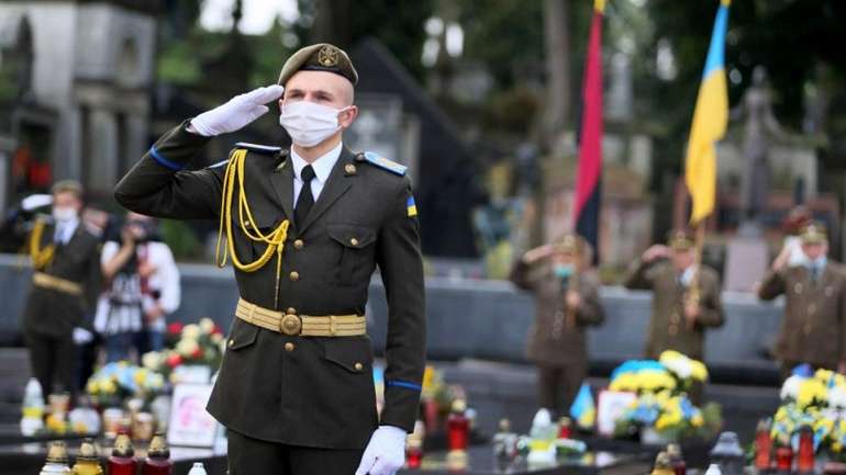 В Україні хочуть створити кладовище, де ховатимуть героїв