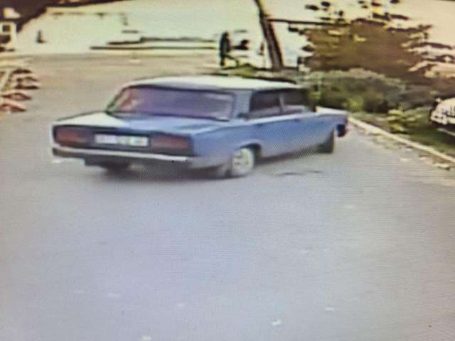 Переслідувачі виїздять за машиною головреда