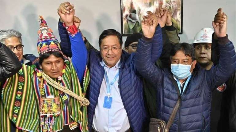 Новообраний болівійський президент (у центрі)