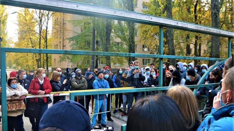 У столиці тривають спроби захопити Олімпійський коледж
