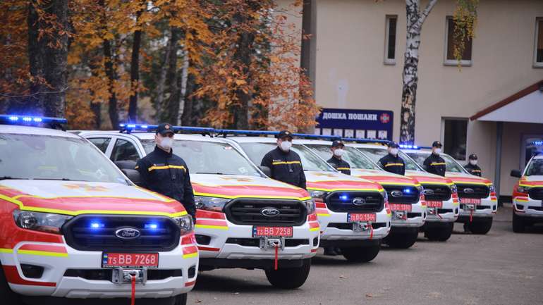 Нові машини для рятувальників