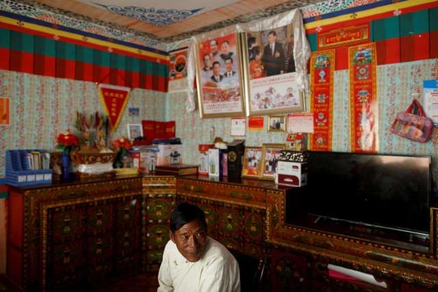 Типове житло сучасного тибетця, за яким здійснюють нагляд правоохоронці КНР