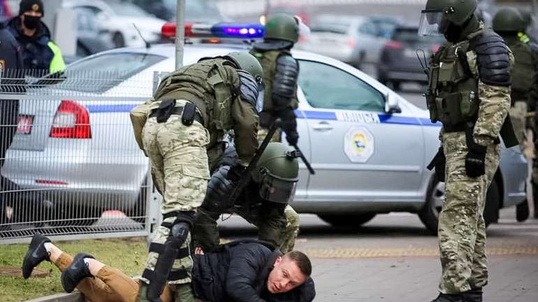 Білоруські правозахисники заявили про понад сотню затриманих 1 листопада