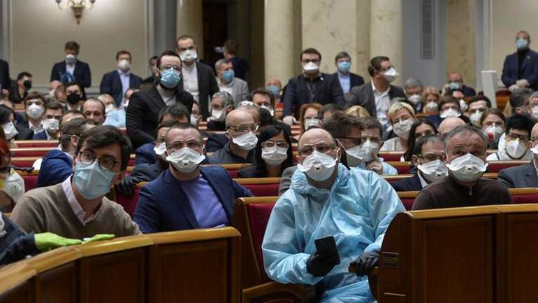 Українців, які знаходитимуться в громадських місцях без масок – штрафуватимуть